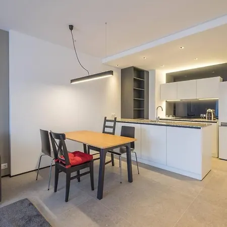 Minimal Interior Design / Metro Station / Luxury A Apartment